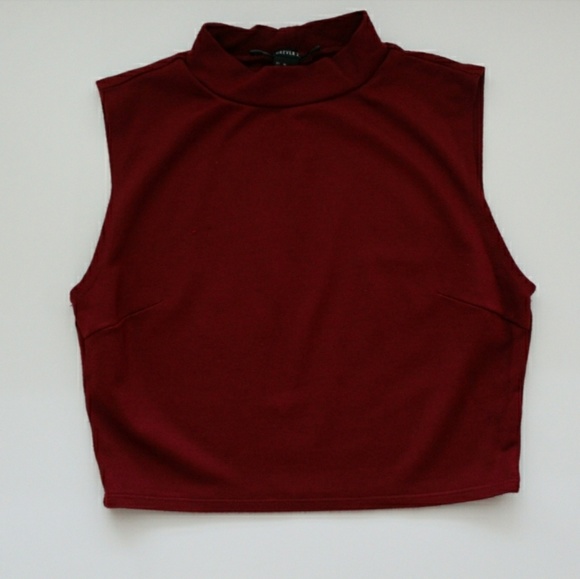 Mock crop top🌹 - Picture 1 of 4